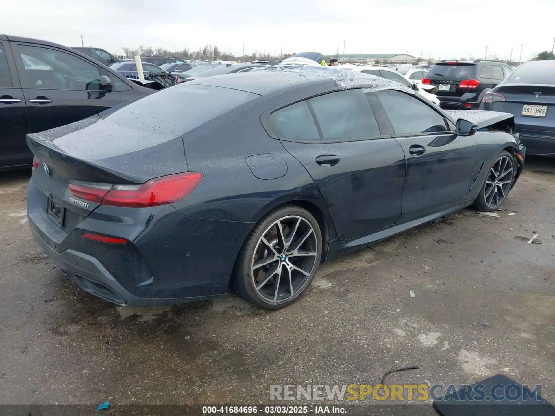 4 Фотография поврежденного автомобиля WBAGV8C03MCG68700 BMW M850I GTAN COUPE 2021