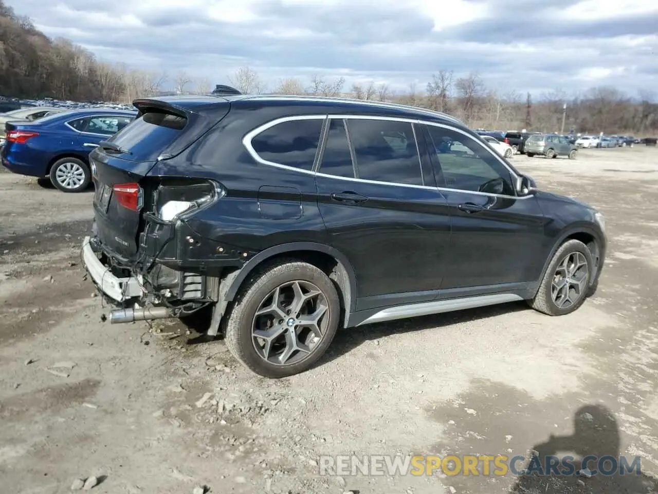 3 Фотография поврежденного автомобиля WBXHT3C51K5L38552 BMW X1 2019