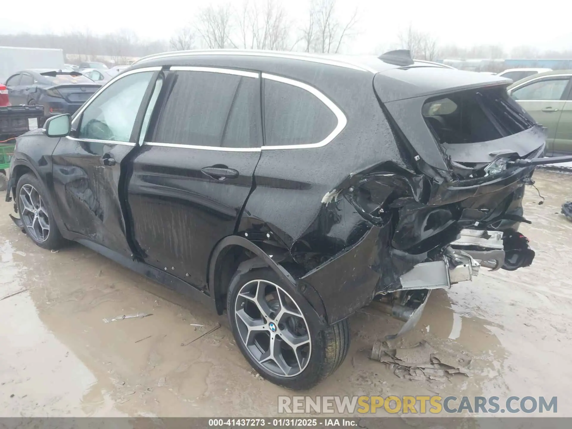 3 Photograph of a damaged car WBXHT3C53K5L36477 BMW X1 2019