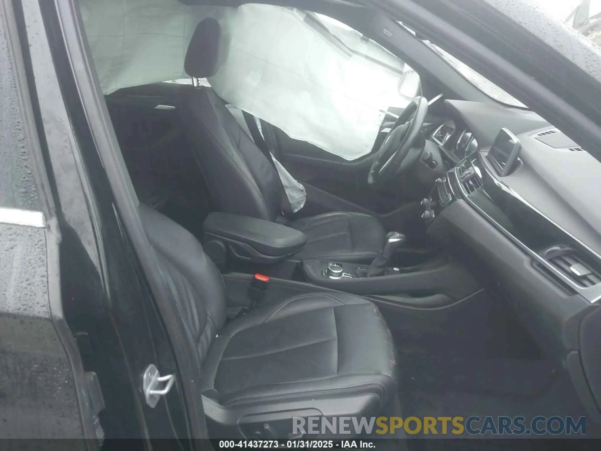 5 Photograph of a damaged car WBXHT3C53K5L36477 BMW X1 2019