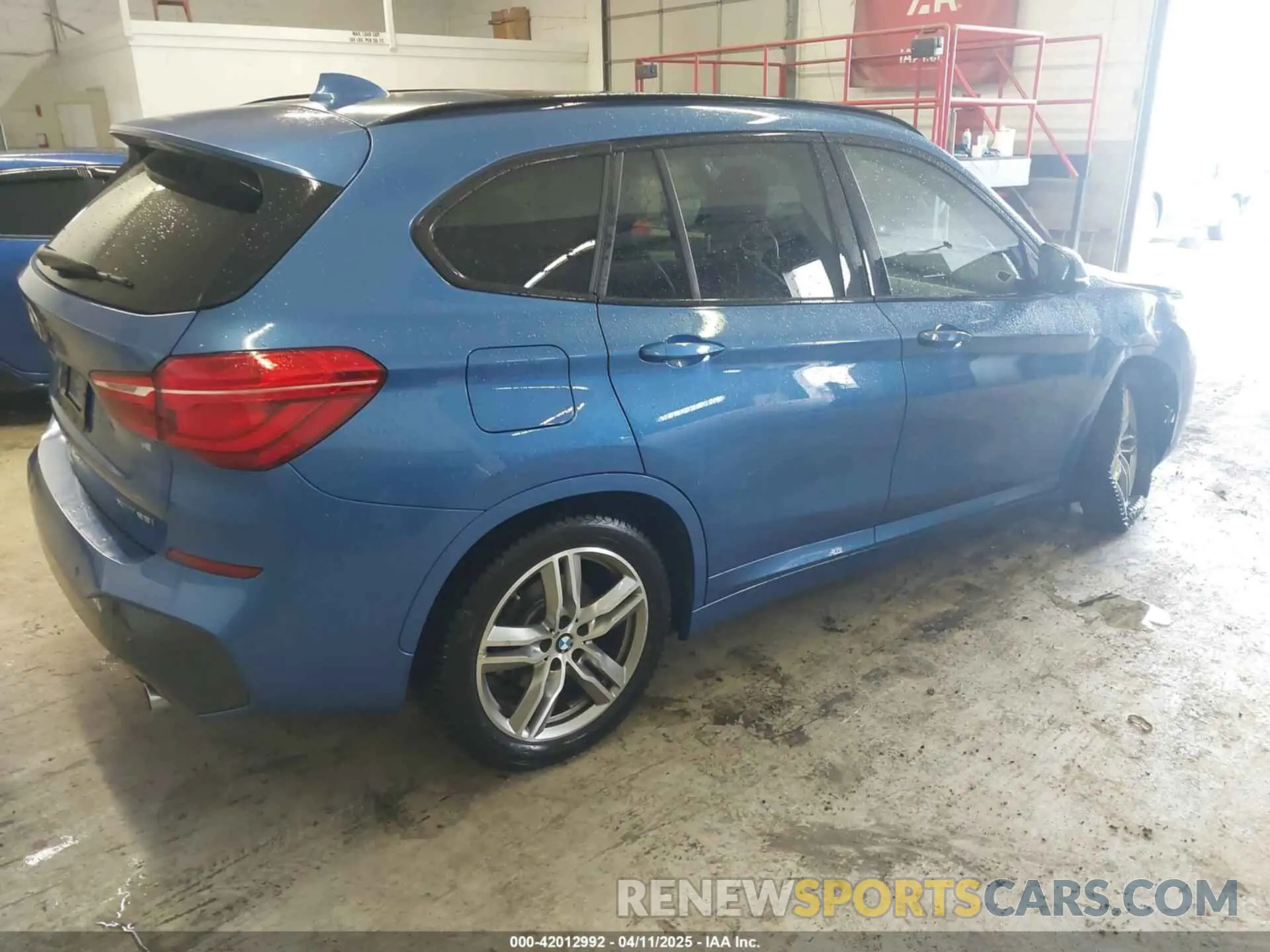 4 Фотография поврежденного автомобиля WBXHT3C53K5L36690 BMW X1 2019