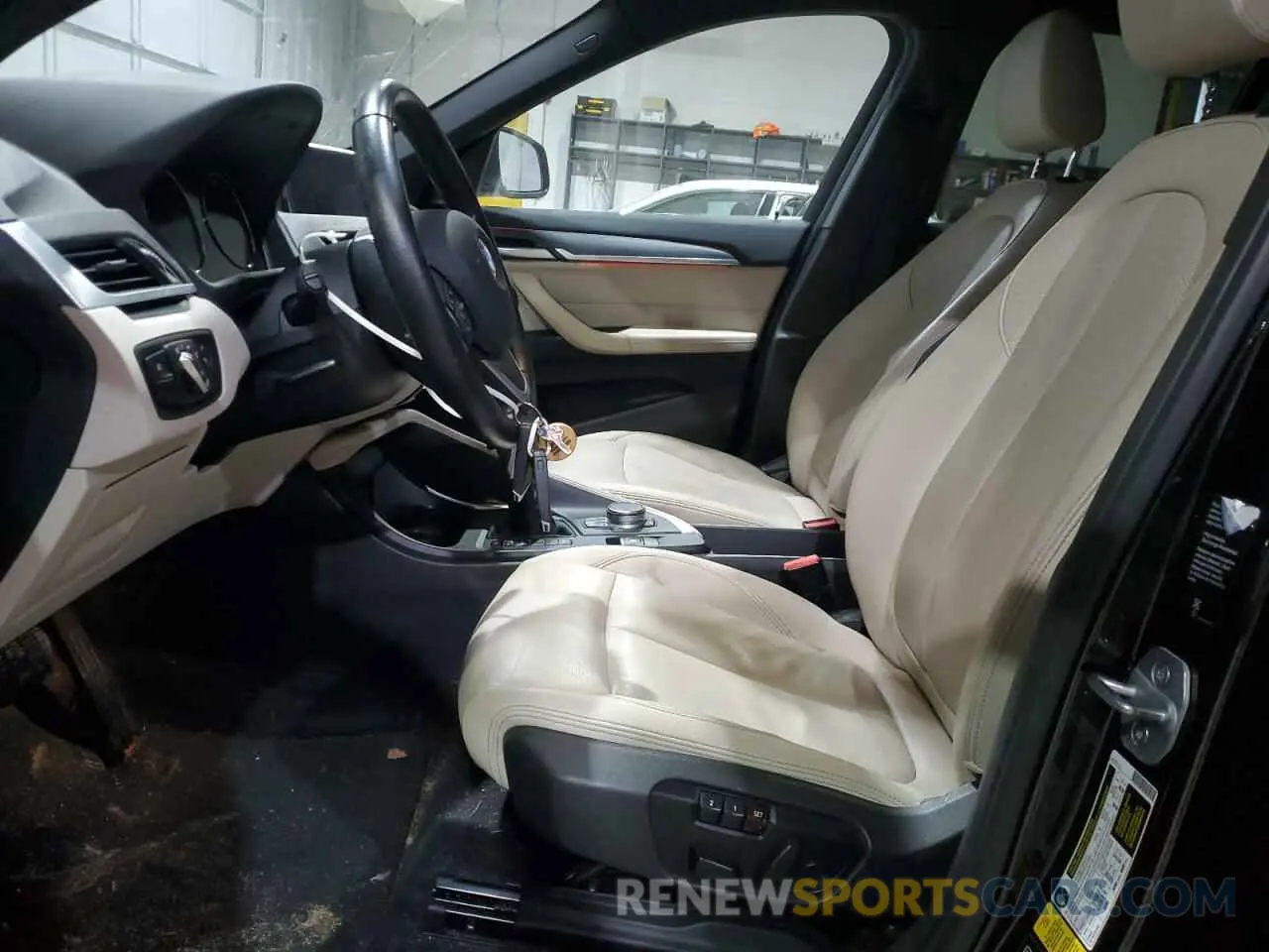 7 Фотография поврежденного автомобиля WBXHT3C55K5L36870 BMW X1 2019