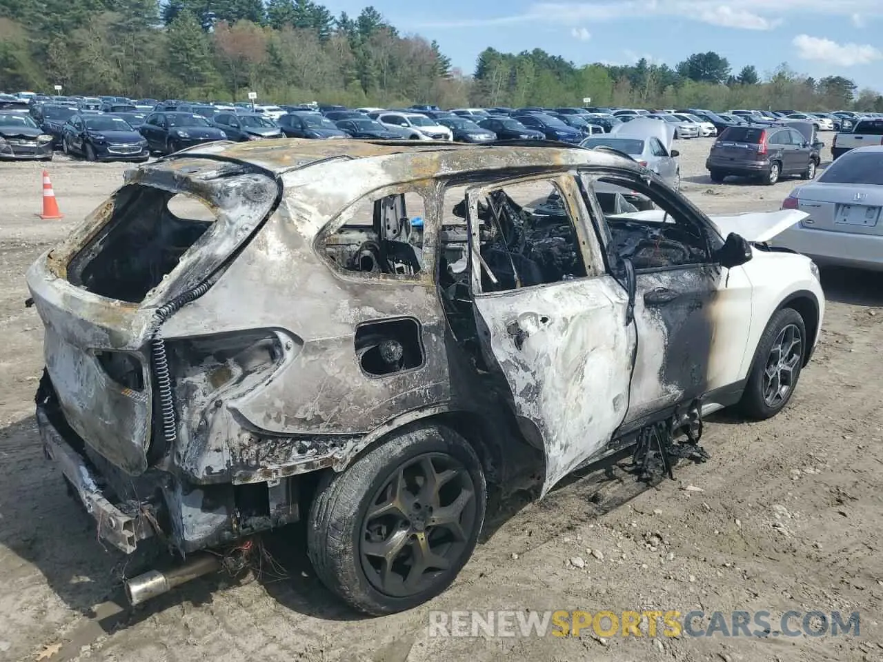 3 Photograph of a damaged car WBXHT3C55K5L89892 BMW X1 2019
