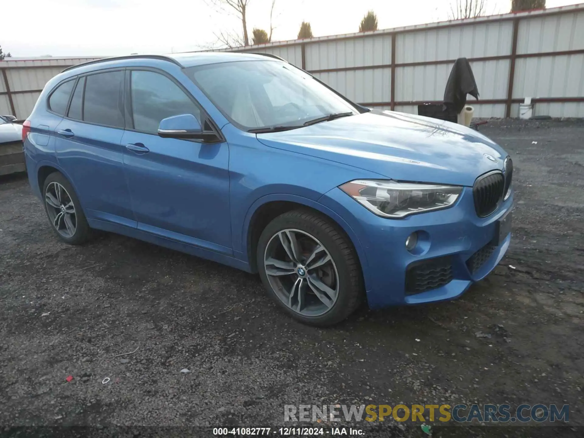 1 Photograph of a damaged car WBXHT3C55K5L91061 BMW X1 2019