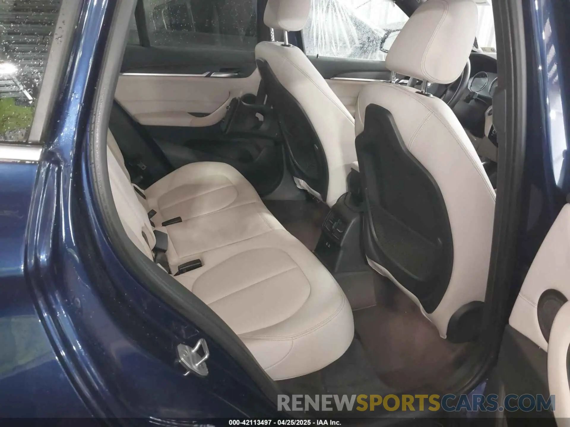 8 Photograph of a damaged car WBXHT3C56K3H34720 BMW X1 2019