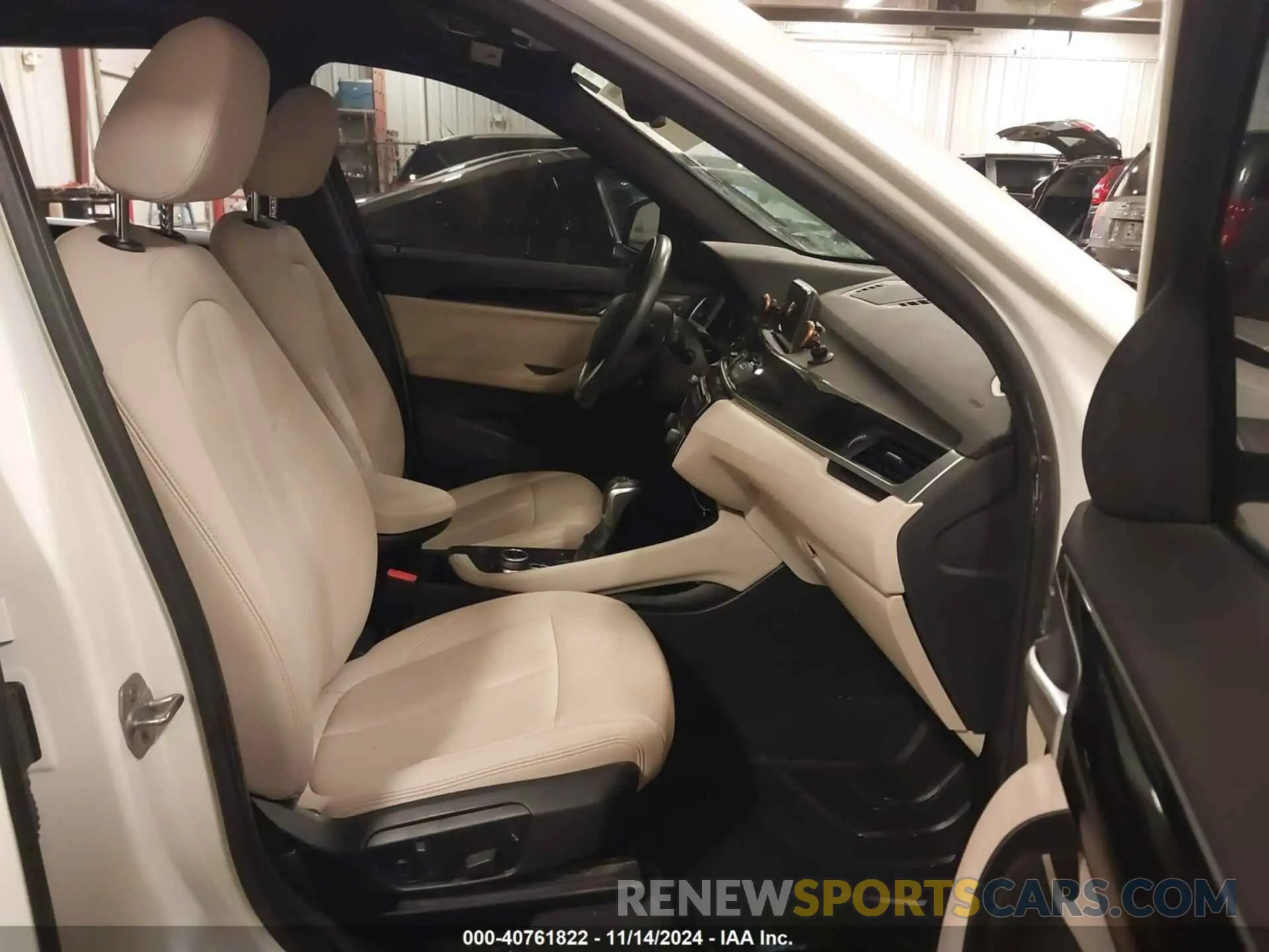 5 Photograph of a damaged car WBXHT3C57K3H34922 BMW X1 2019