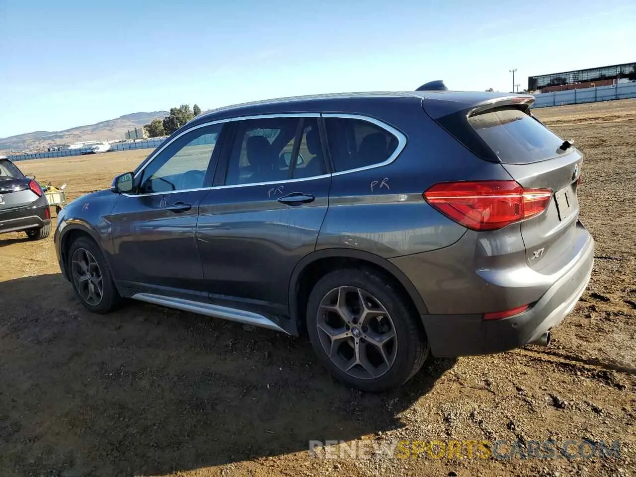 2 Фотография поврежденного автомобиля WBXHT3C58K3H33908 BMW X1 2019