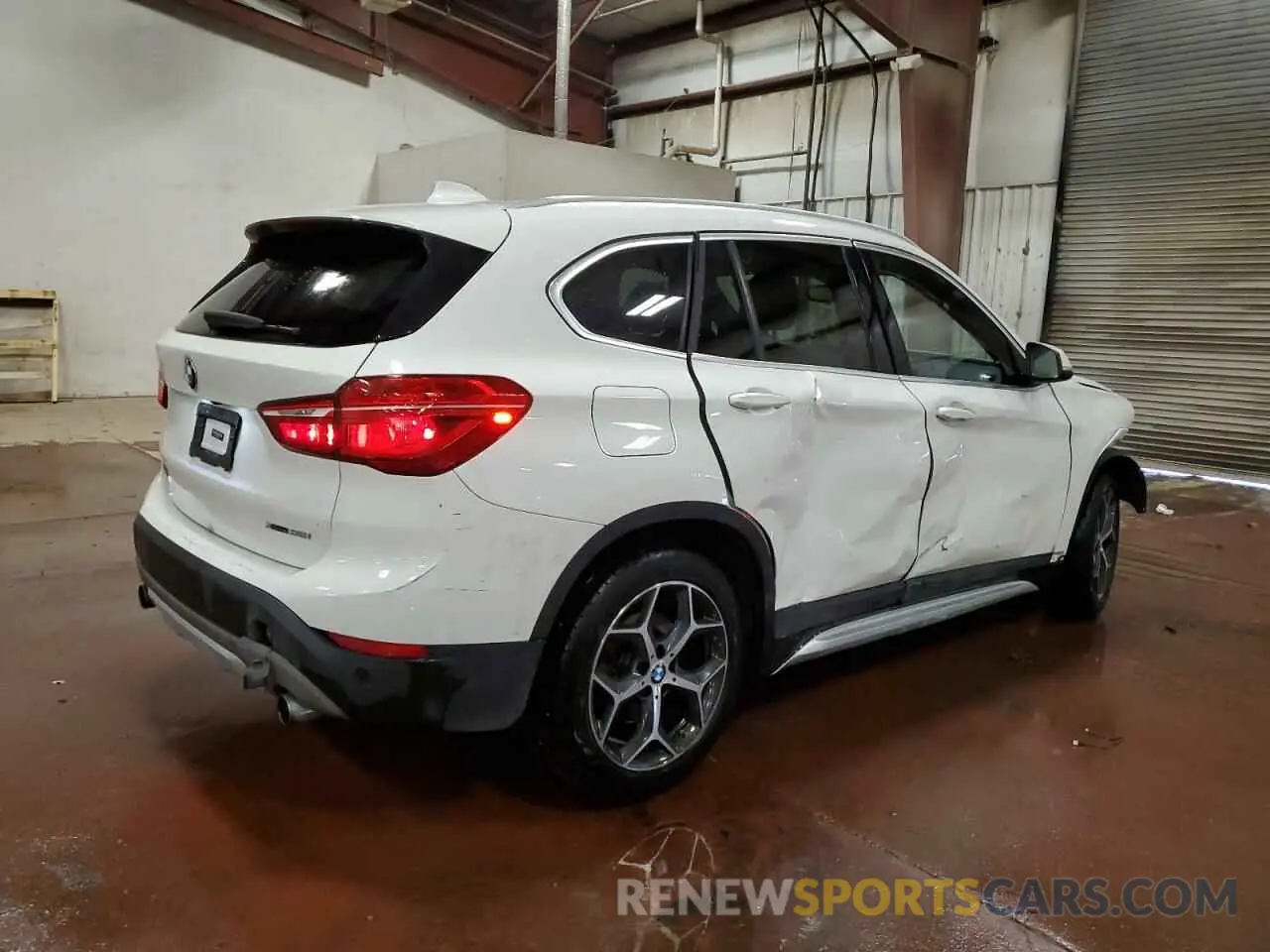 3 Фотография поврежденного автомобиля WBXHT3C58K5L90776 BMW X1 2019