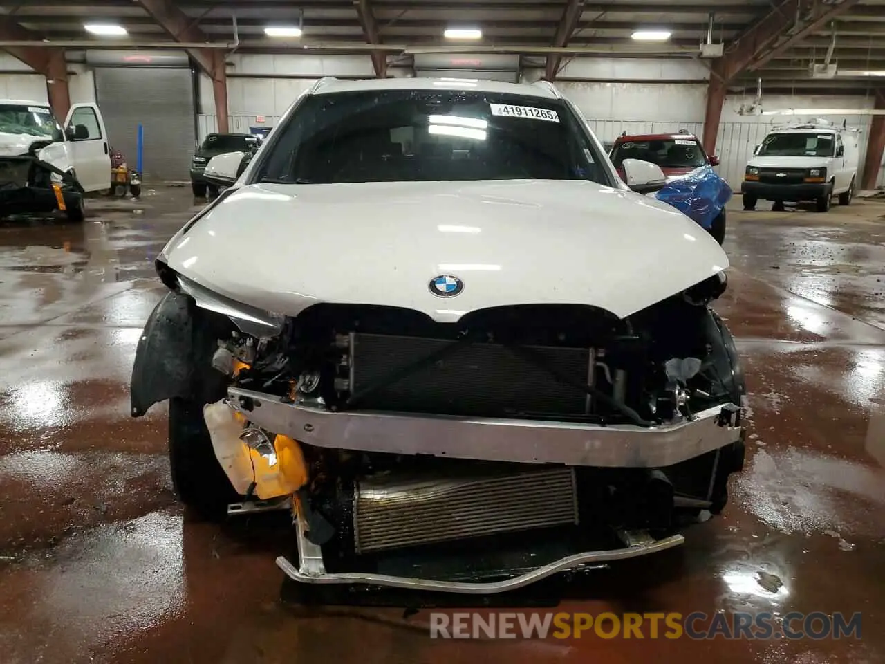 5 Фотография поврежденного автомобиля WBXHT3C58K5L90776 BMW X1 2019