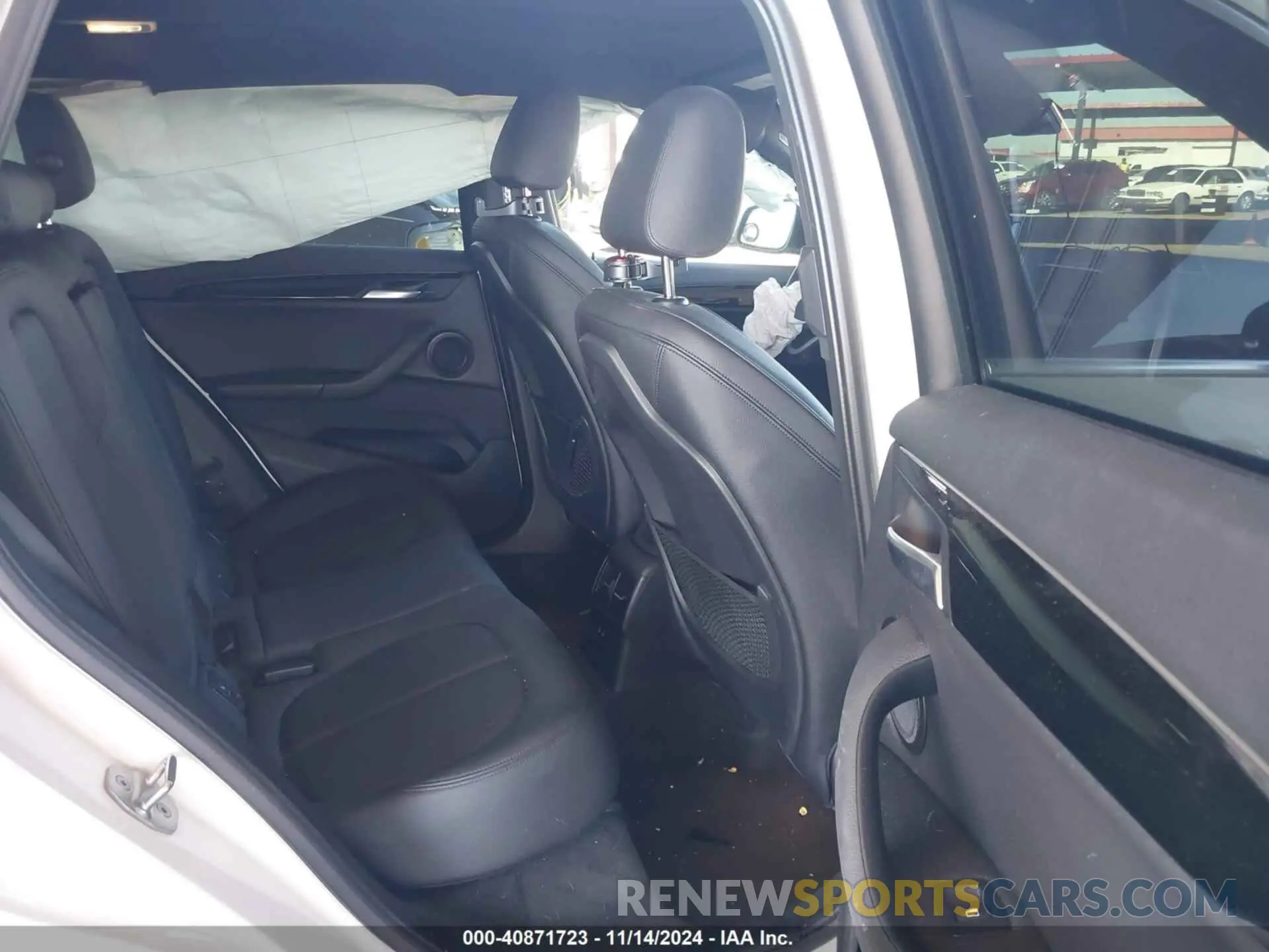 8 Photograph of a damaged car WBXHU7C51K5N37606 BMW X1 2019