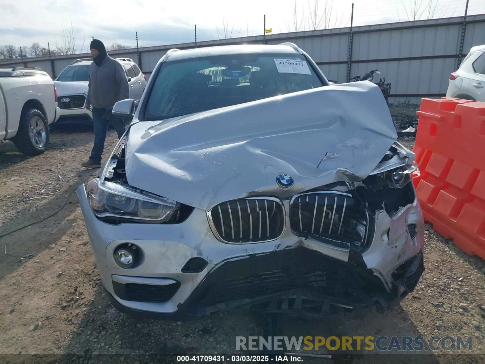 13 Фотография поврежденного автомобиля WBXHU7C52K3H44360 BMW X1 2019