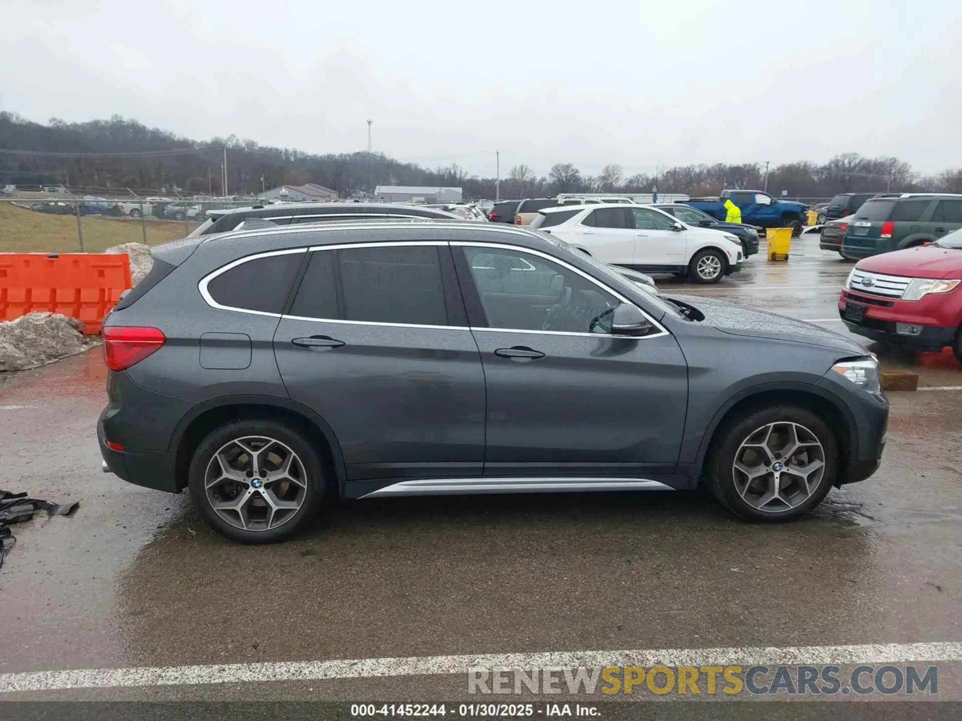 14 Photograph of a damaged car WBXHU7C52K5L12160 BMW X1 2019