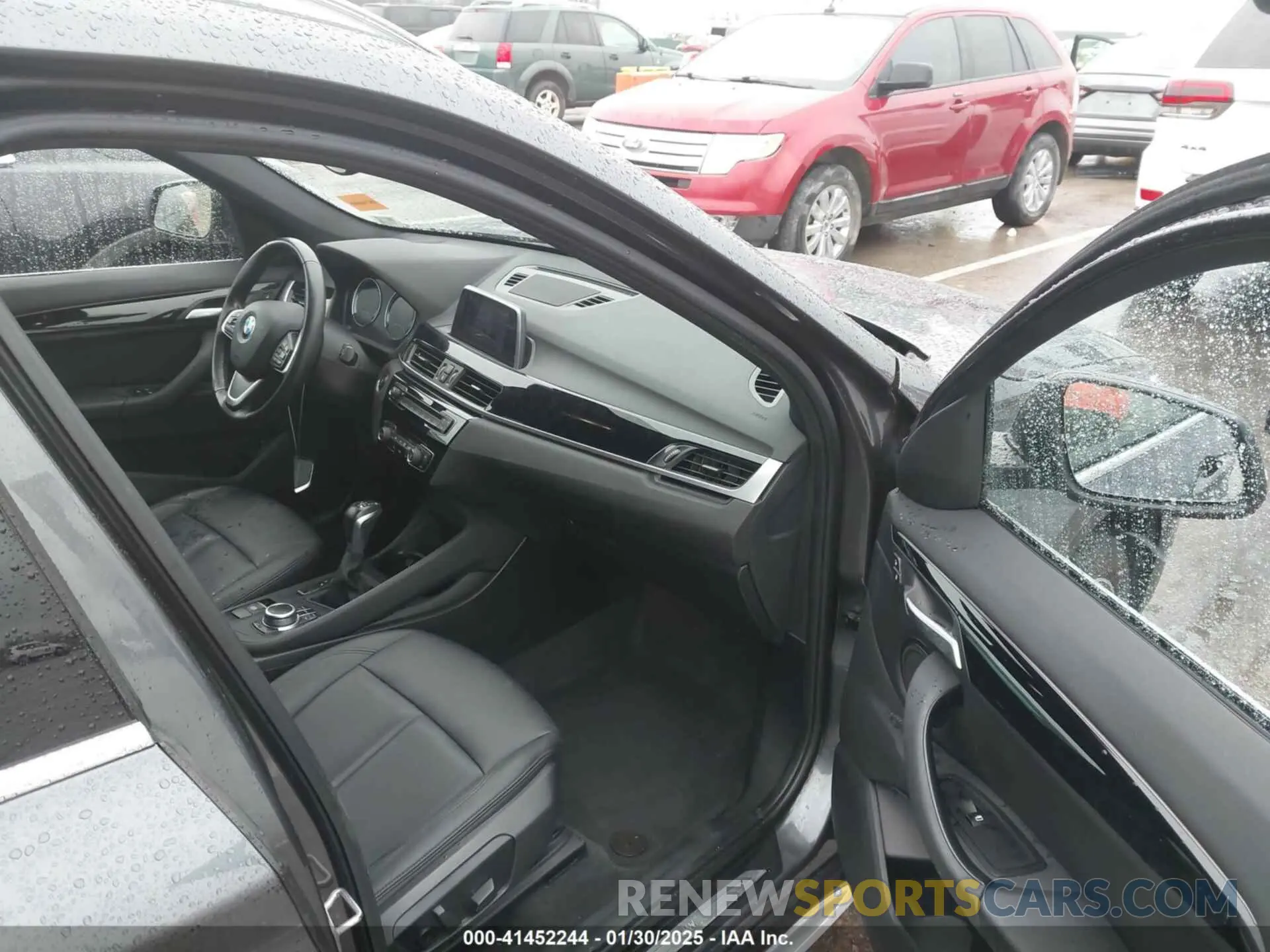 5 Photograph of a damaged car WBXHU7C52K5L12160 BMW X1 2019