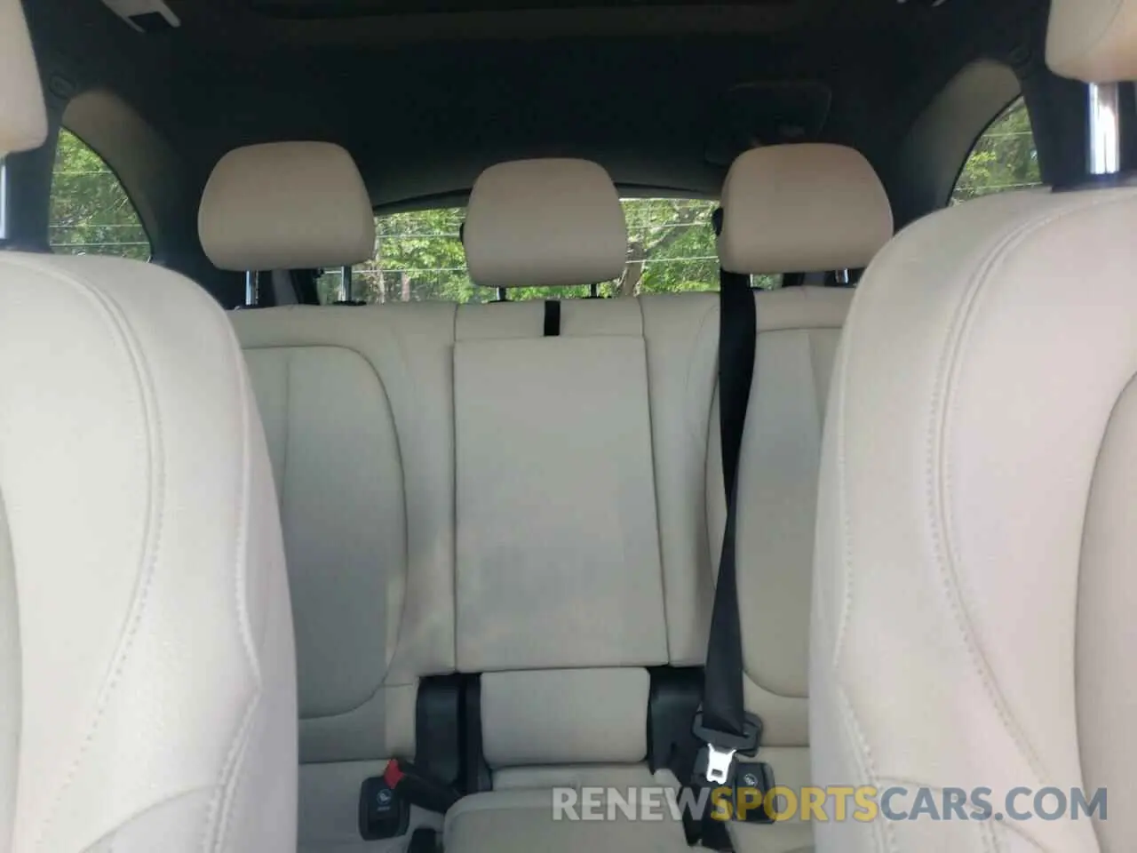 10 Photograph of a damaged car WBXHU7C54K3H46420 BMW X1 2019