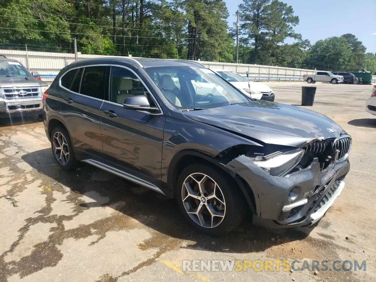 4 Photograph of a damaged car WBXHU7C54K3H46420 BMW X1 2019