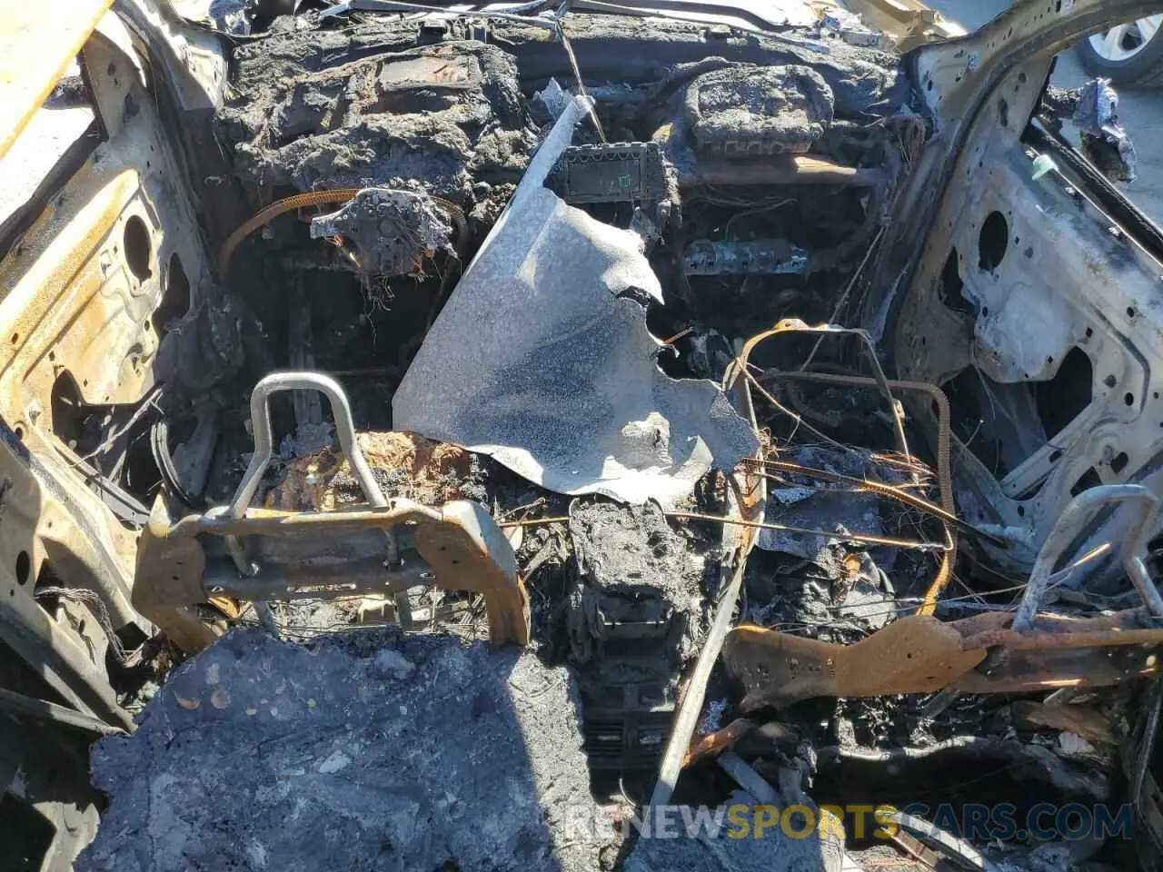 8 Photograph of a damaged car WBXHU7C56K3H46371 BMW X1 2019