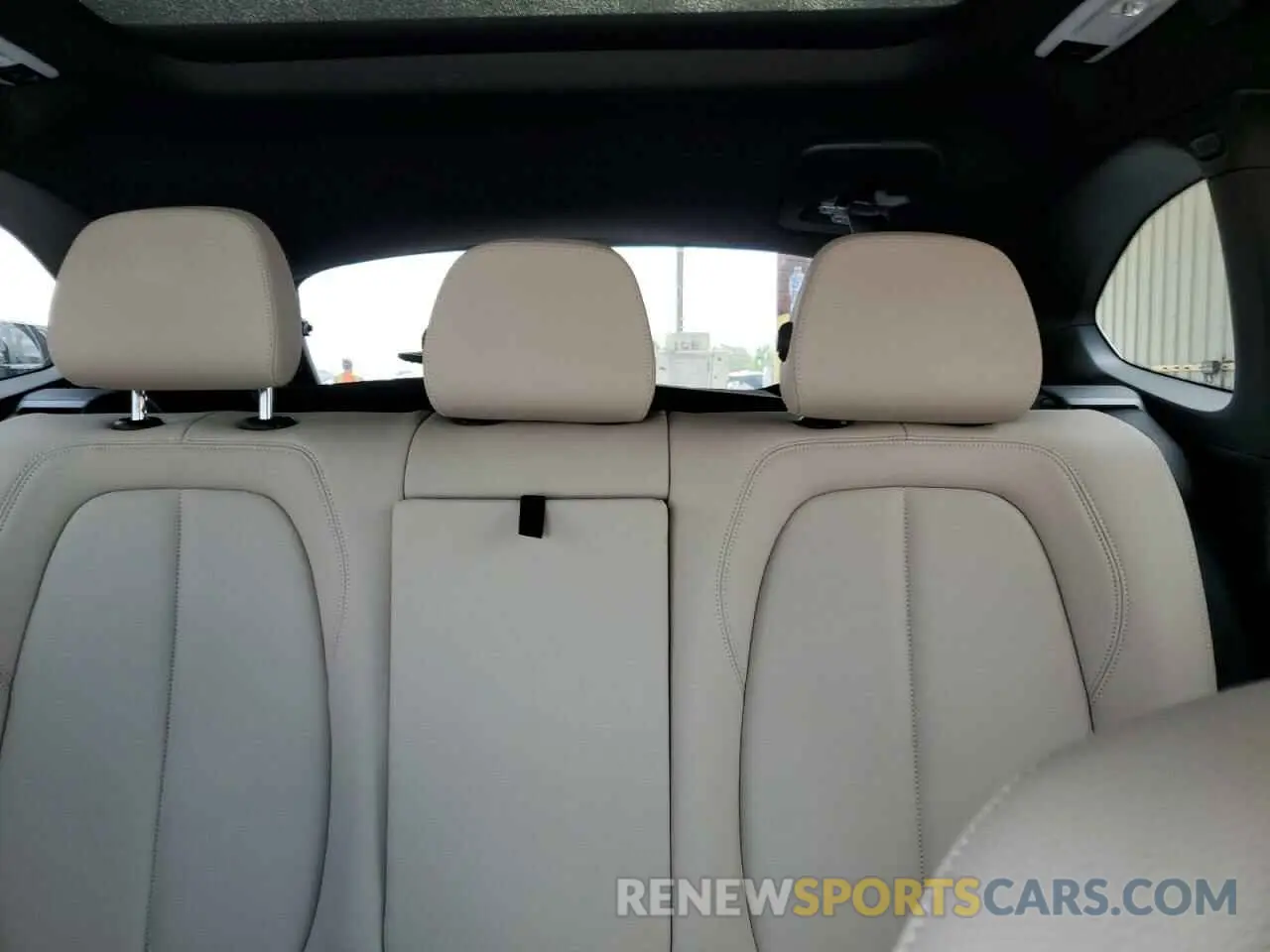 10 Photograph of a damaged car WBXHU7C56K5N33695 BMW X1 2019