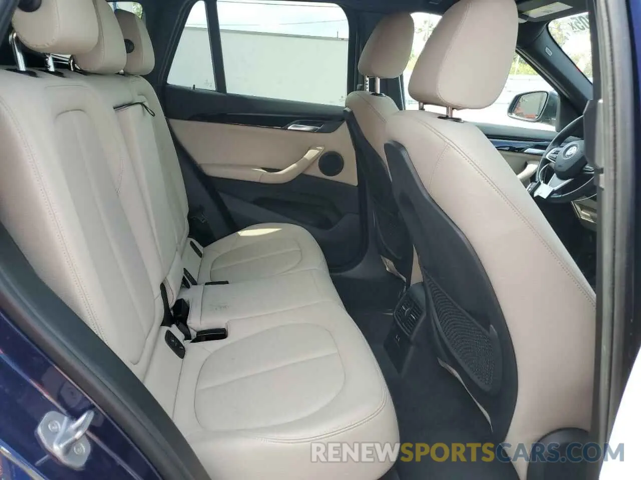 11 Photograph of a damaged car WBXHU7C56K5N33695 BMW X1 2019