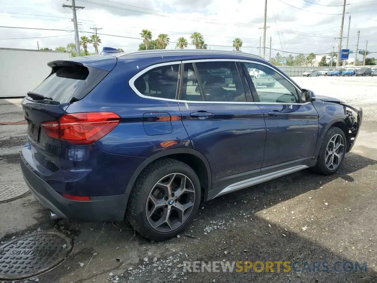 3 Photograph of a damaged car WBXHU7C56K5N33695 BMW X1 2019