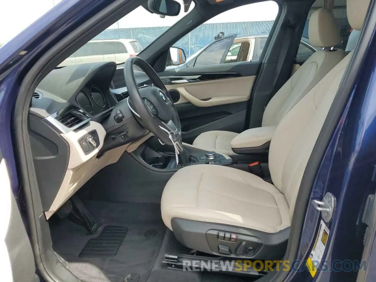 7 Photograph of a damaged car WBXHU7C56K5N33695 BMW X1 2019