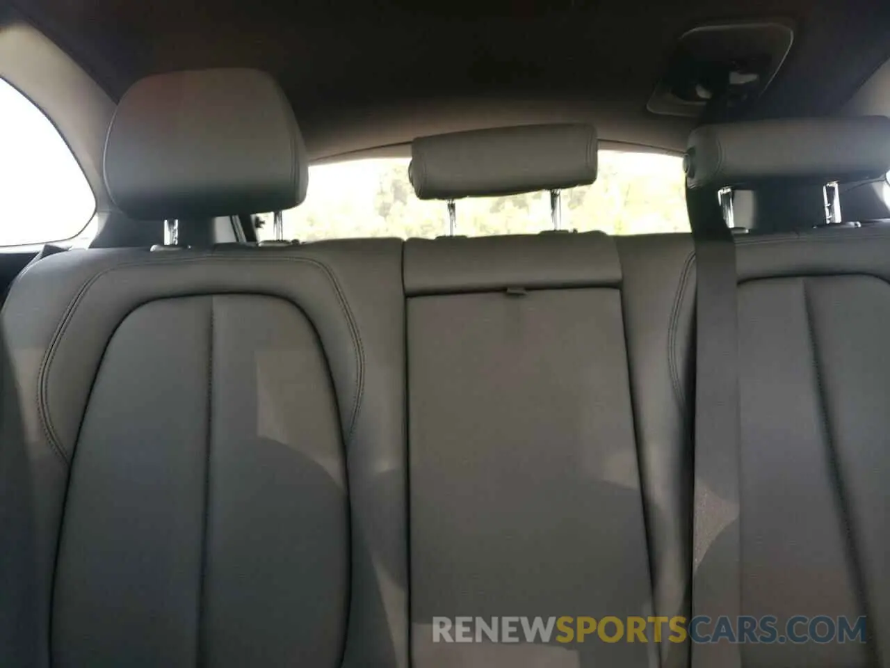 10 Photograph of a damaged car WBXHU7C58K5N43757 BMW X1 2019