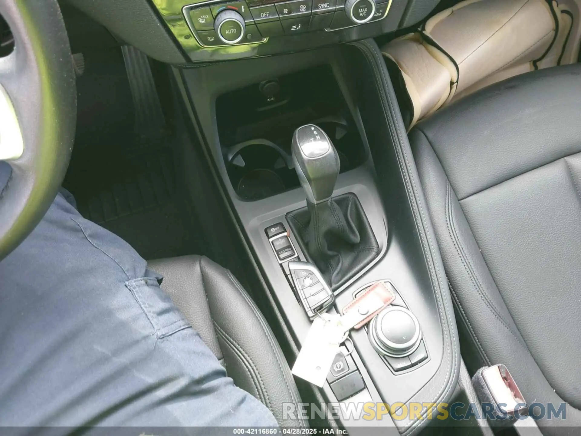 11 Photograph of a damaged car WBXHU7C59K5L12320 BMW X1 2019