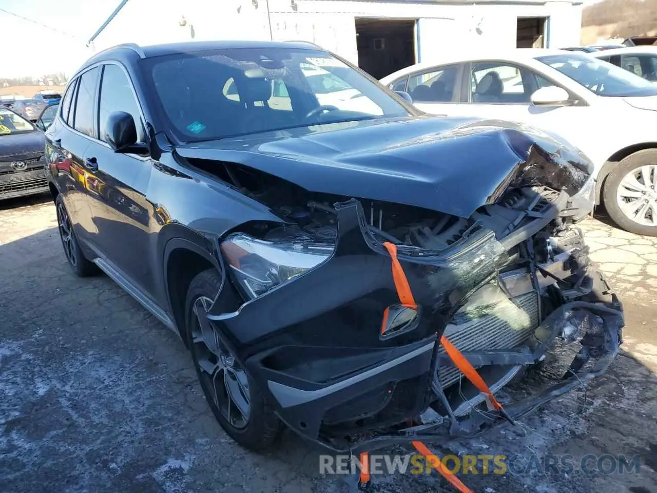 4 Фотография поврежденного автомобиля WBXJG7C01L5R36417 BMW X1 2020