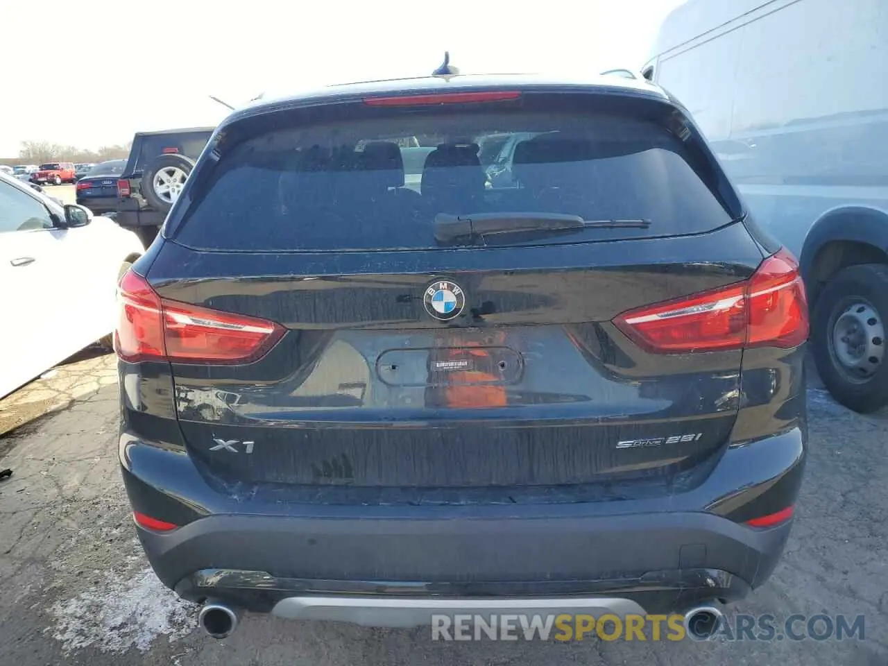 6 Фотография поврежденного автомобиля WBXJG7C01L5R36417 BMW X1 2020