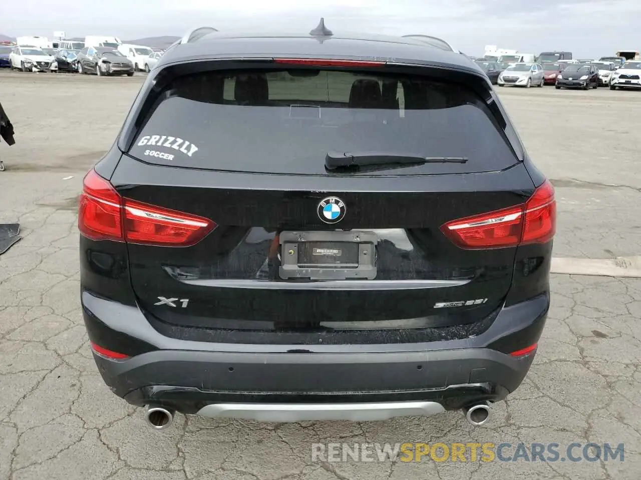 6 Photograph of a damaged car WBXJG7C02L5P30202 BMW X1 2020
