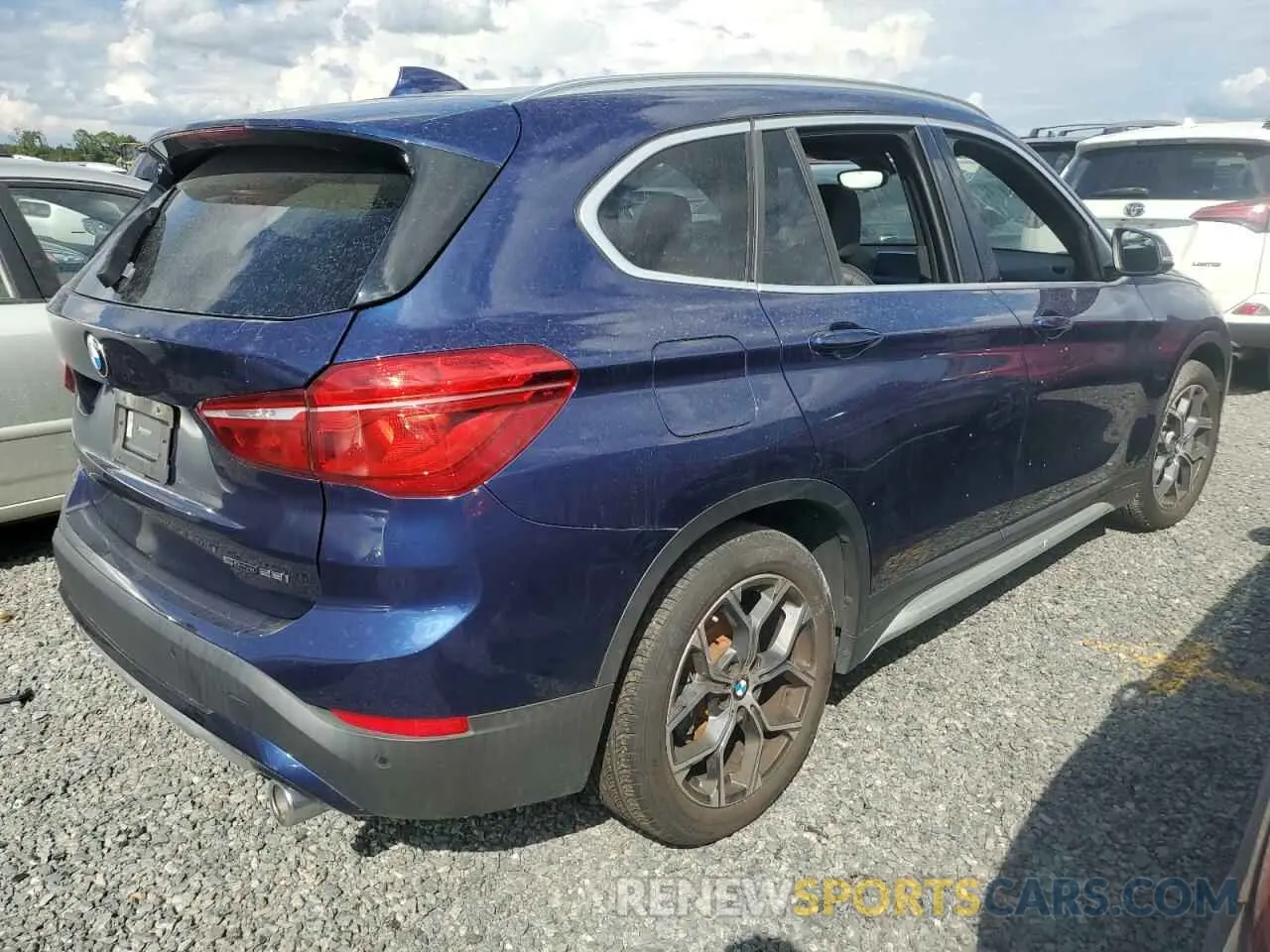 3 Photograph of a damaged car WBXJG7C04L5P75125 BMW X1 2020