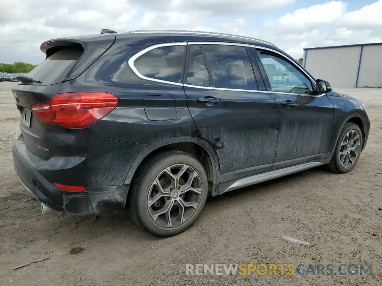 3 Photograph of a damaged car WBXJG7C05L5P30369 BMW X1 2020