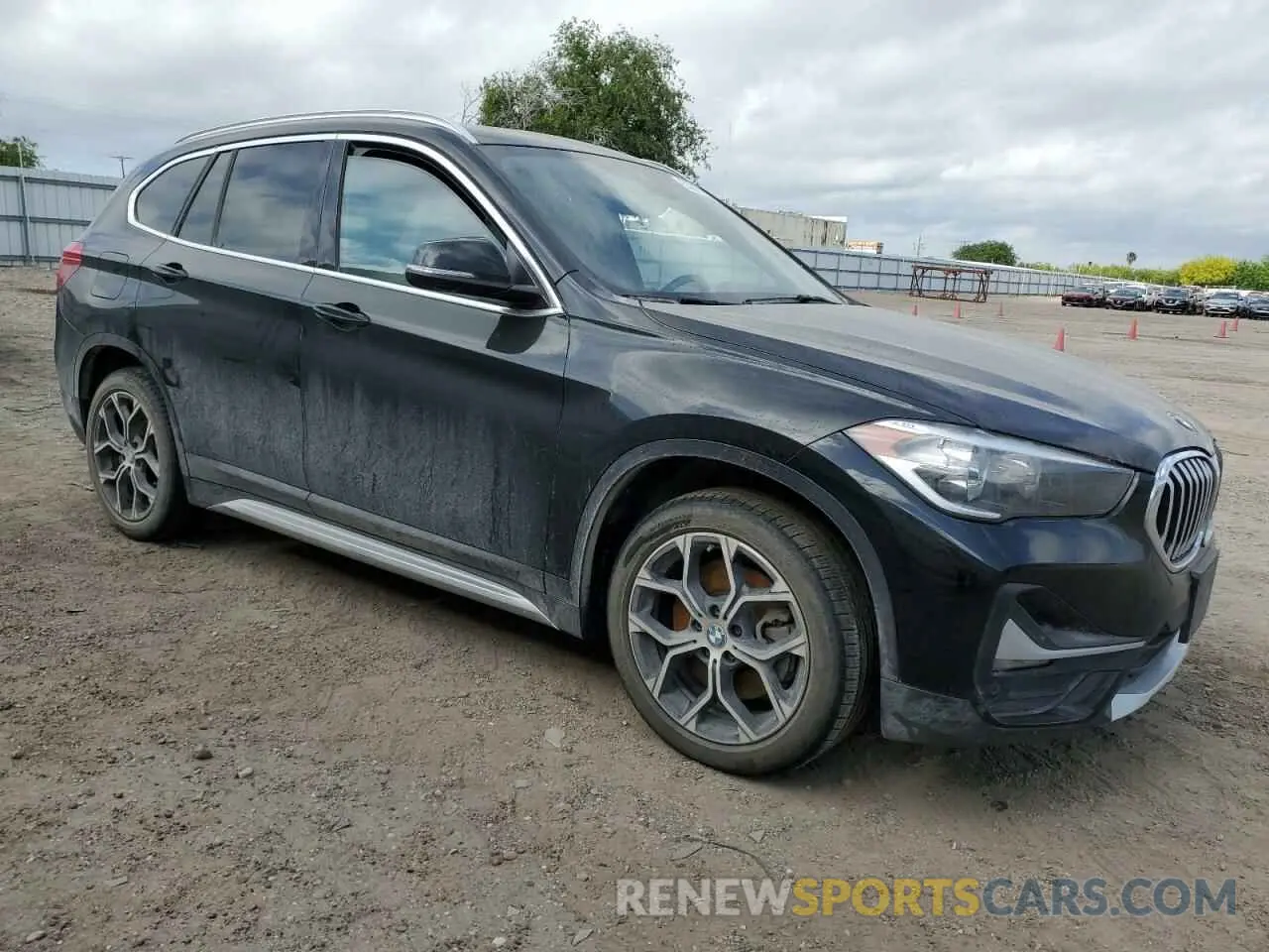 4 Photograph of a damaged car WBXJG7C05L5P30369 BMW X1 2020