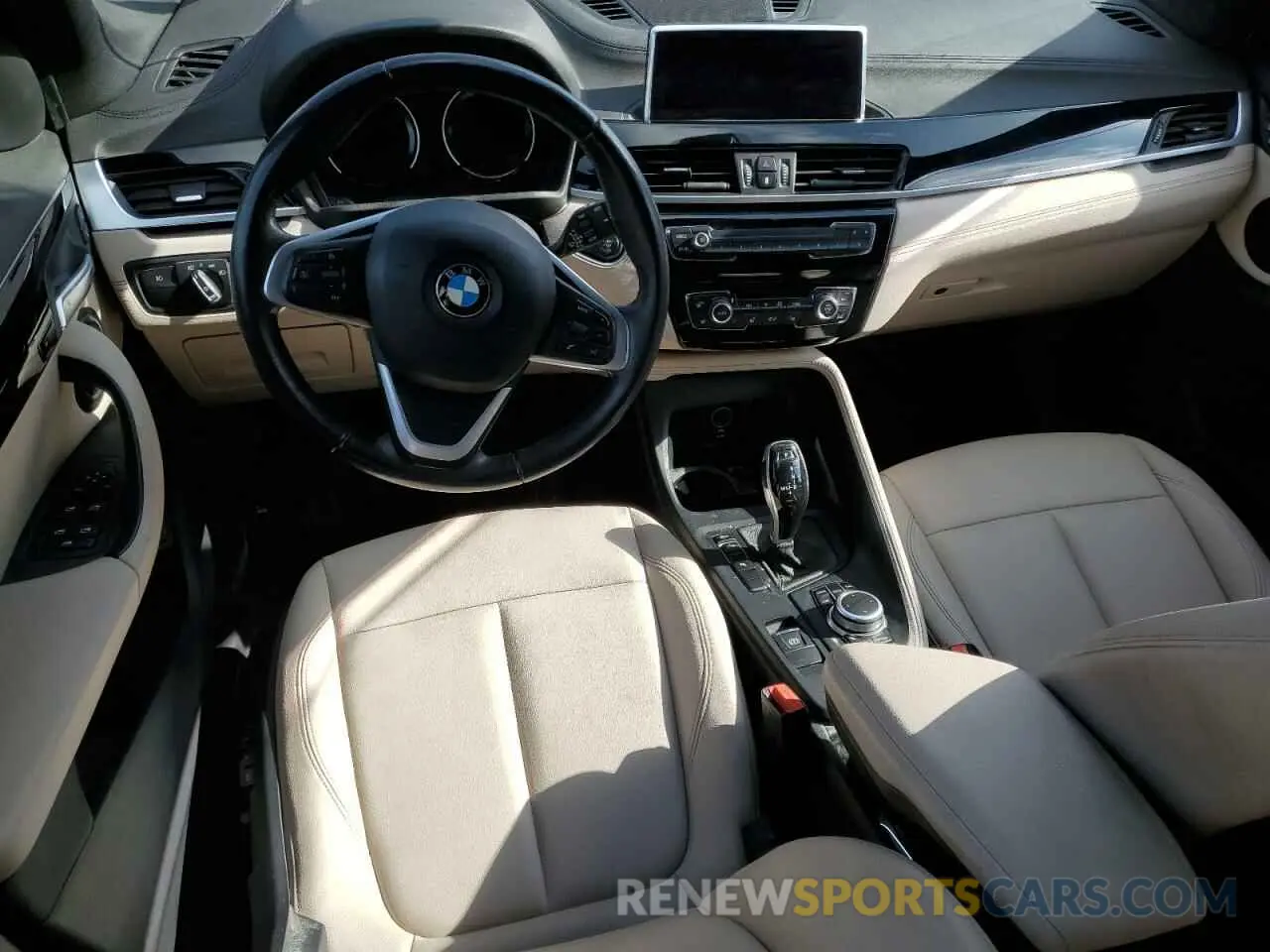 8 Photograph of a damaged car WBXJG7C05L5P30369 BMW X1 2020