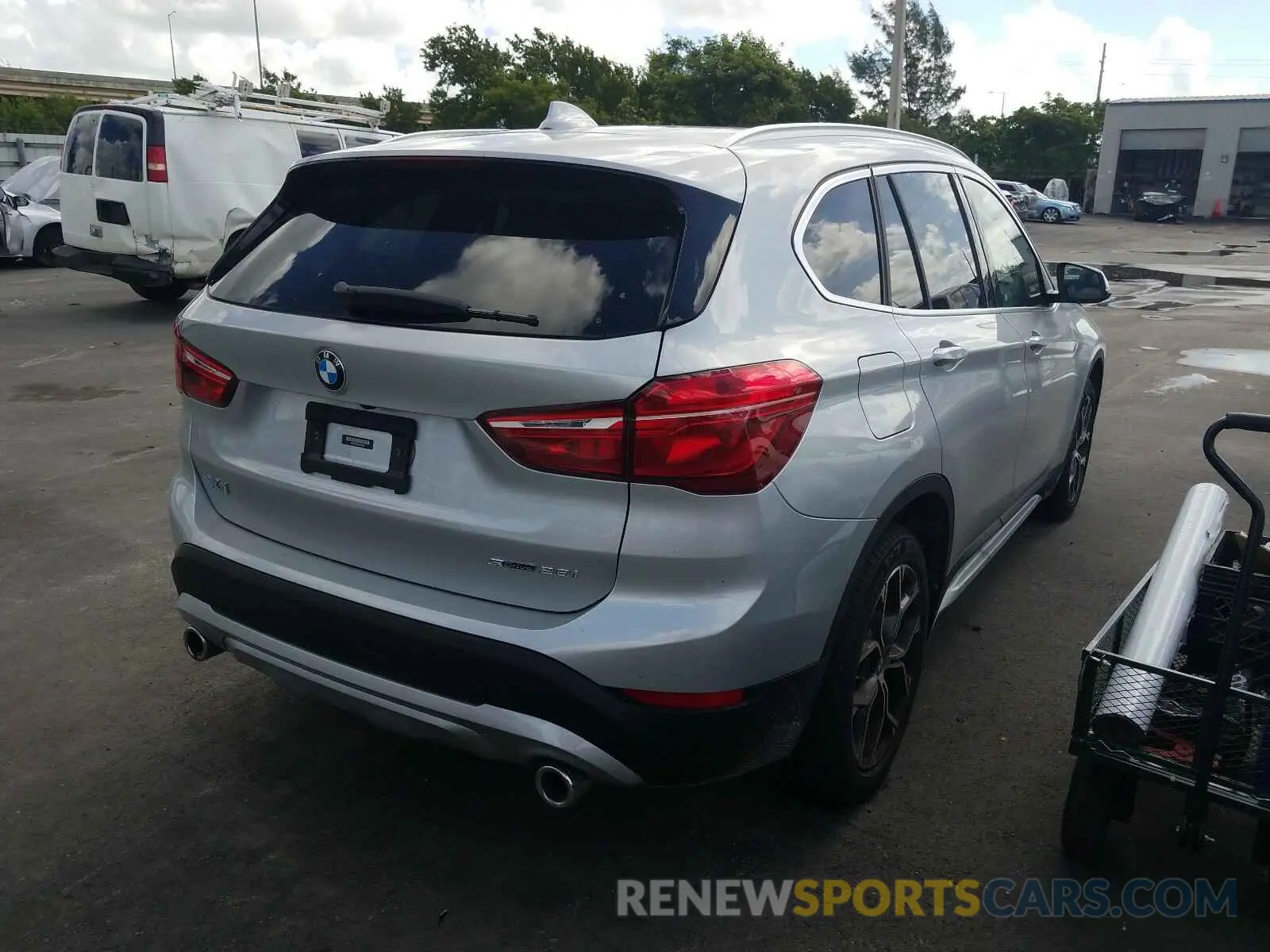 4 Photograph of a damaged car WBXJG7C05L5P71634 BMW X1 2020