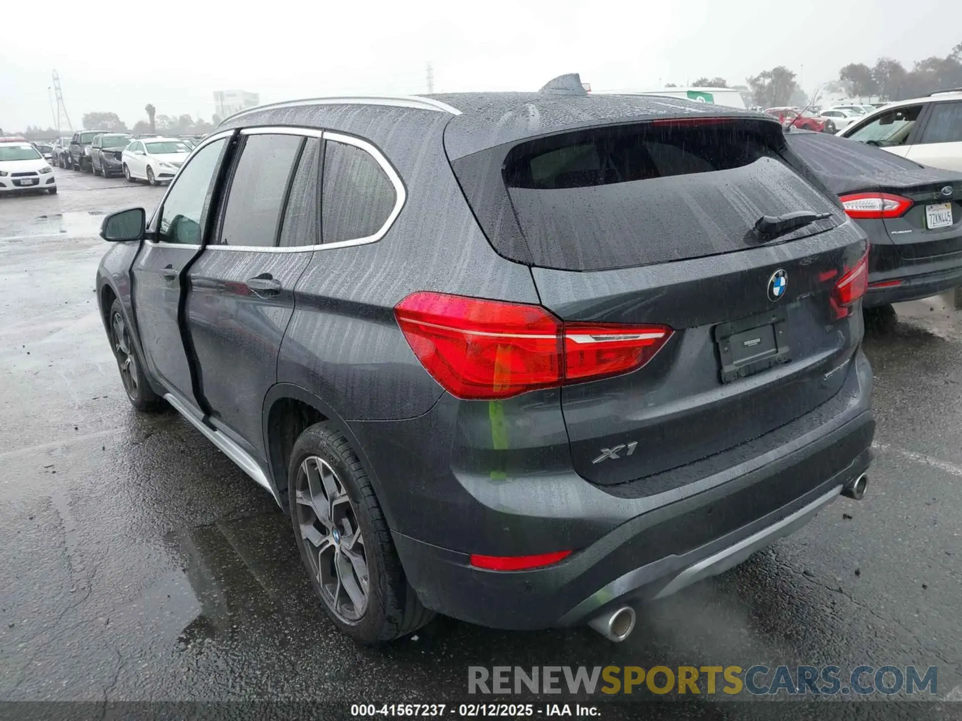 3 Фотография поврежденного автомобиля WBXJG7C05L5R44276 BMW X1 2020