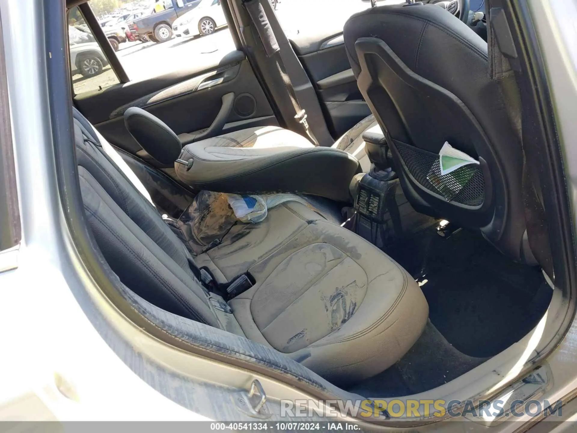 8 Photograph of a damaged car WBXJG7C09L5R91407 BMW X1 2020