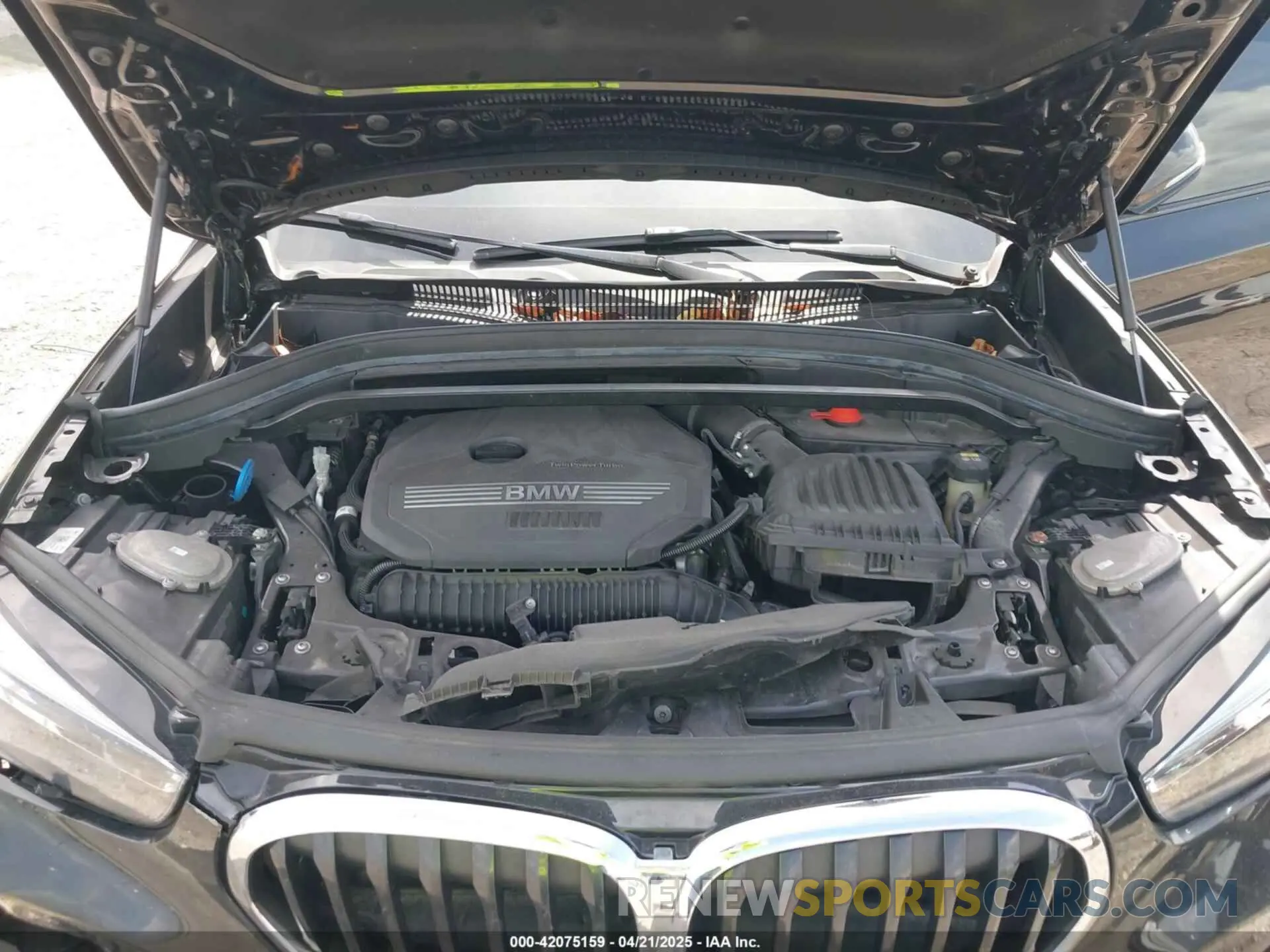 10 Фотография поврежденного автомобиля WBXJG7C0XL5P74237 BMW X1 2020