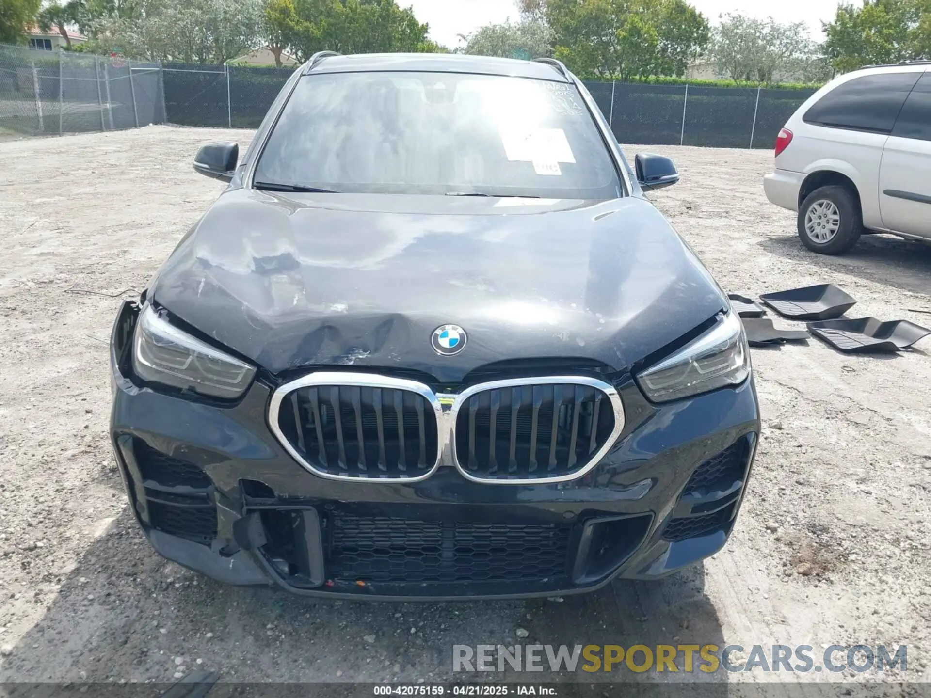 12 Фотография поврежденного автомобиля WBXJG7C0XL5P74237 BMW X1 2020