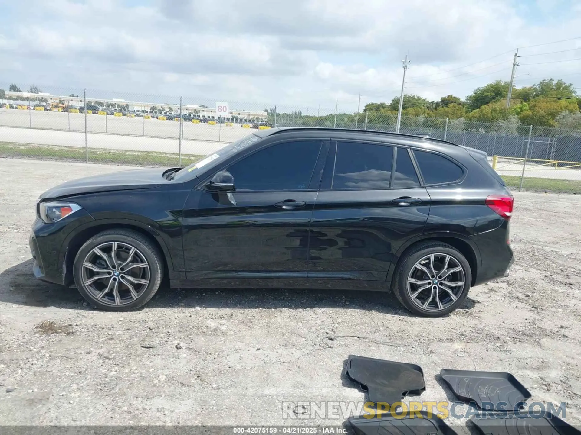 14 Фотография поврежденного автомобиля WBXJG7C0XL5P74237 BMW X1 2020