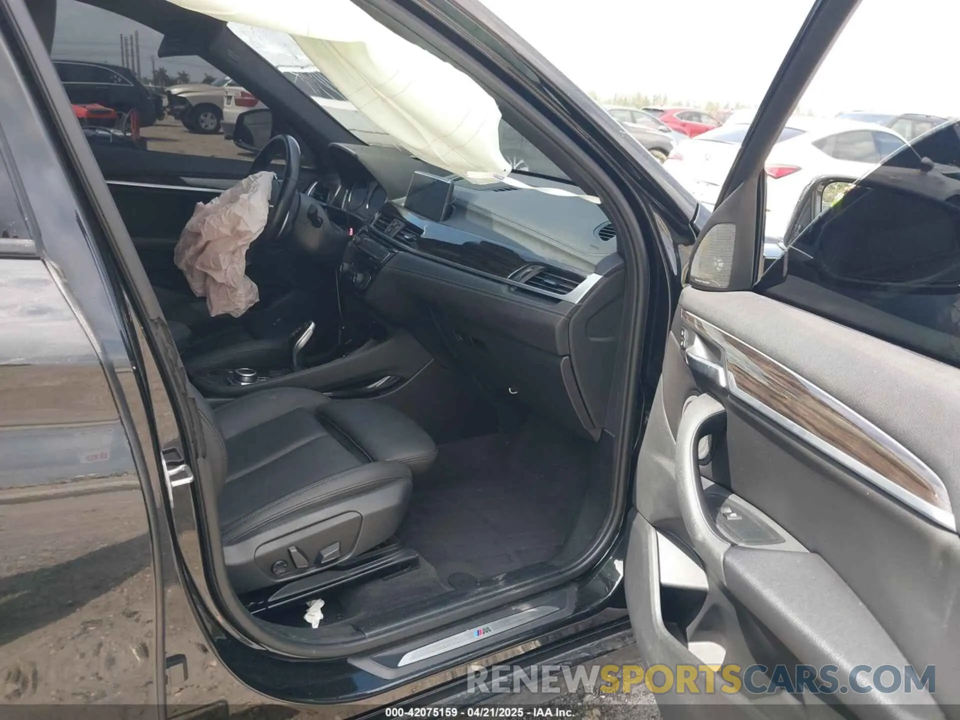 5 Фотография поврежденного автомобиля WBXJG7C0XL5P74237 BMW X1 2020