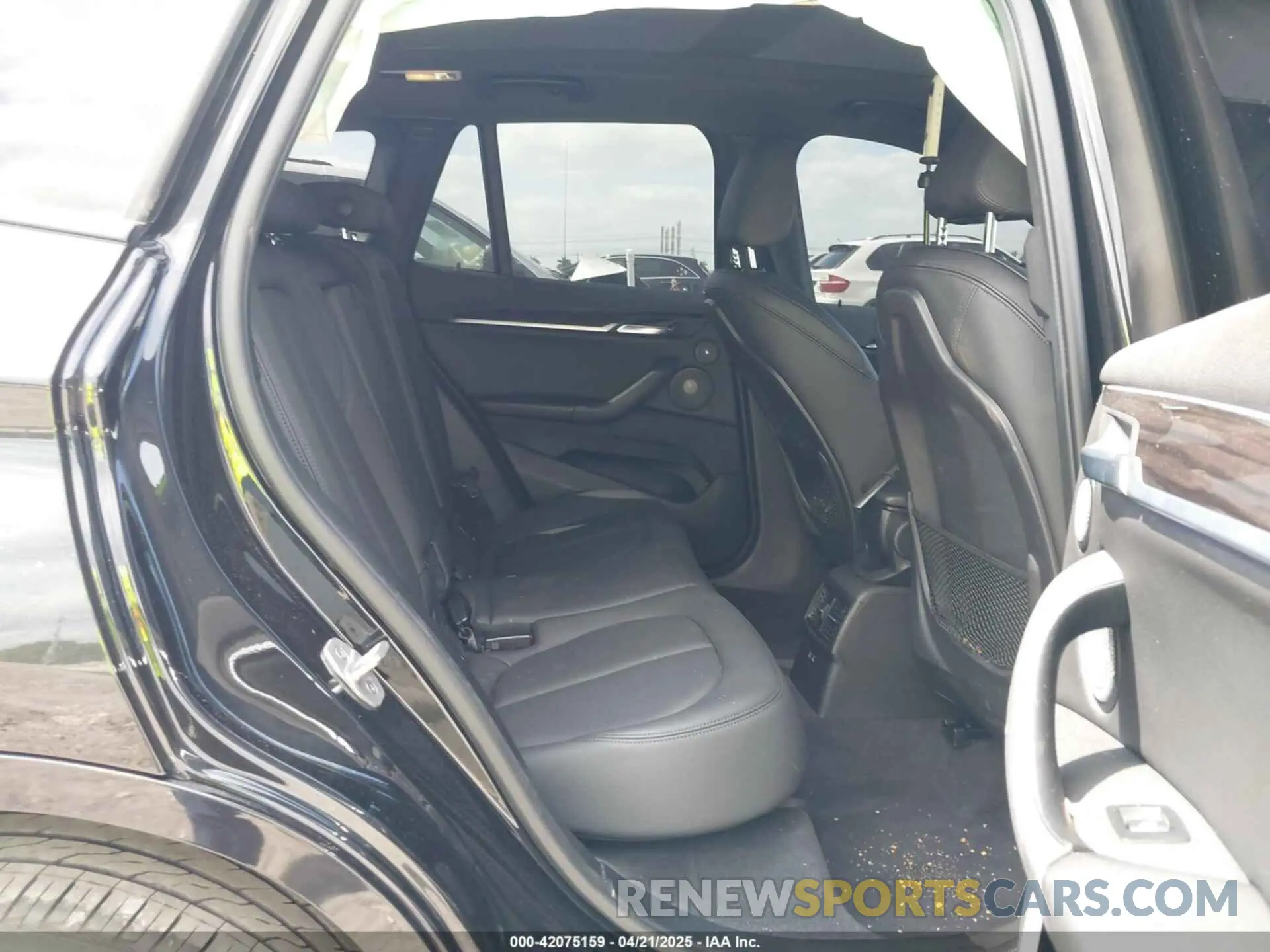 8 Фотография поврежденного автомобиля WBXJG7C0XL5P74237 BMW X1 2020