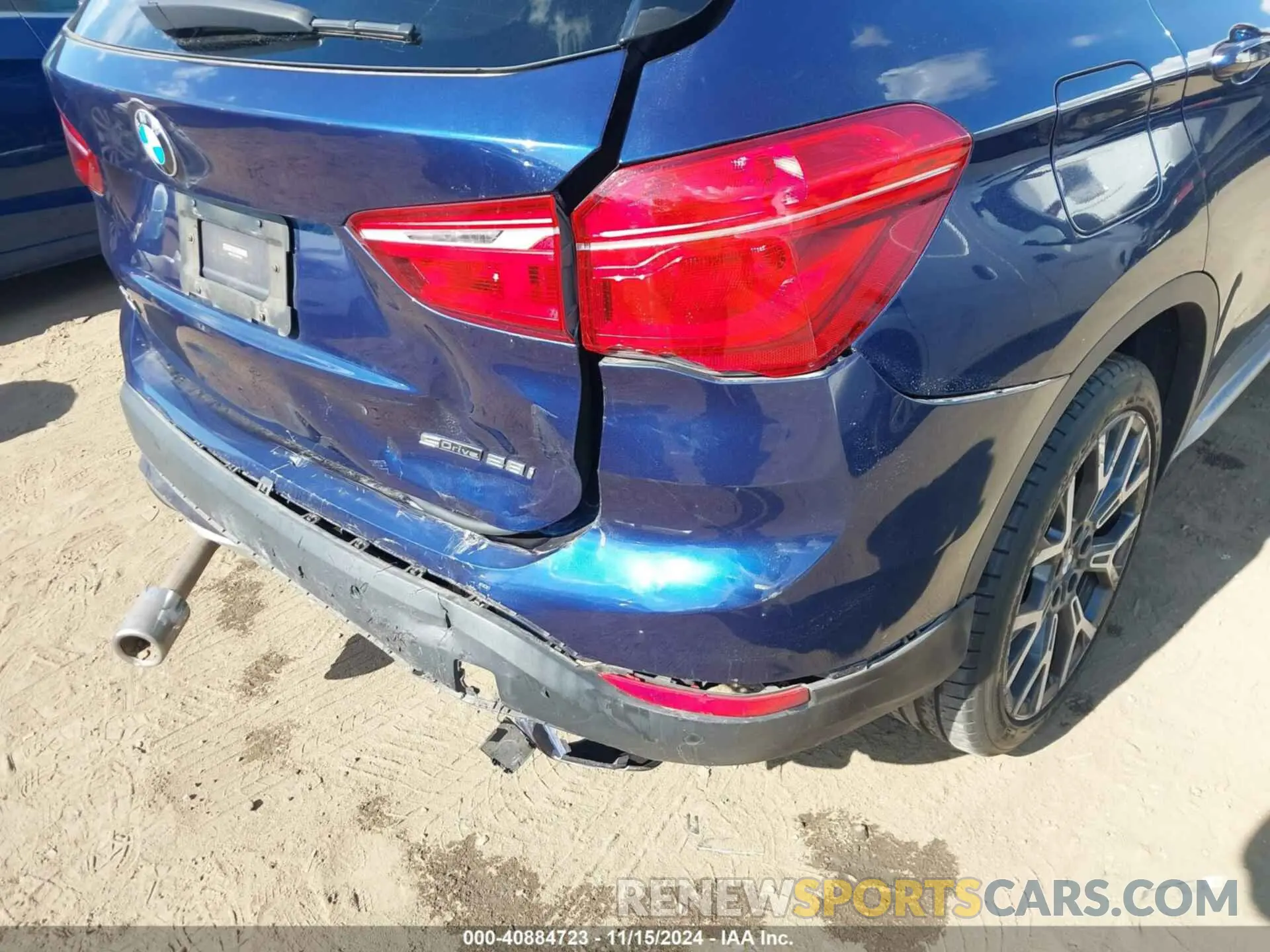 17 Photograph of a damaged car WBXJG7C0XL5R67522 BMW X1 2020