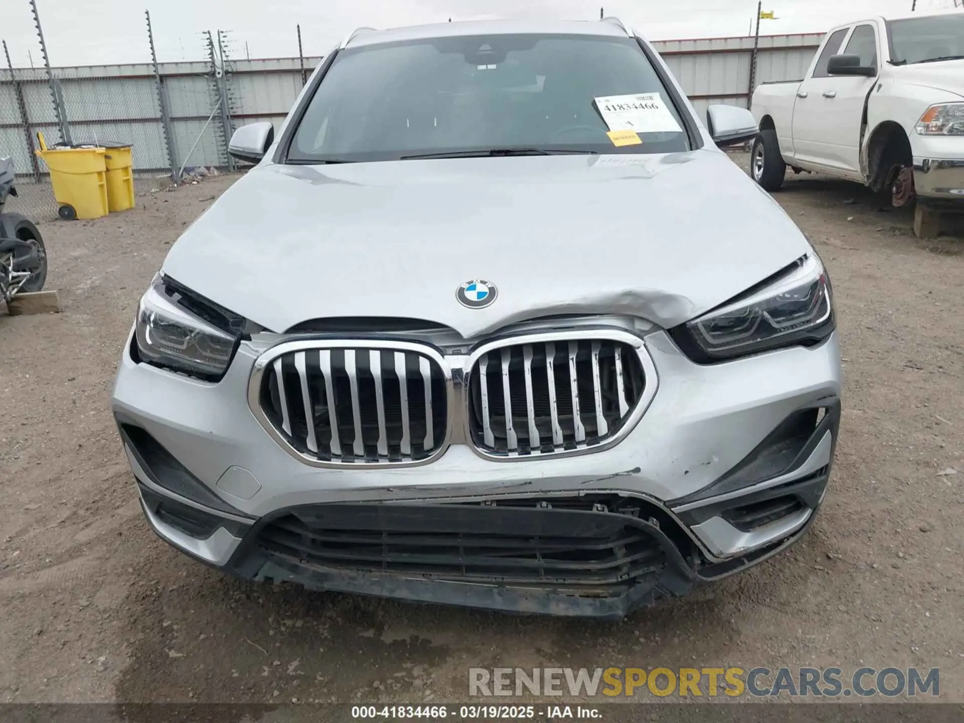 13 Фотография поврежденного автомобиля WBXJG9C00L5S00032 BMW X1 2020