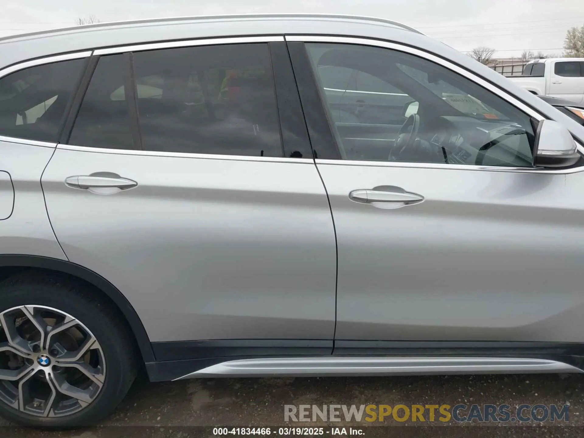 14 Фотография поврежденного автомобиля WBXJG9C00L5S00032 BMW X1 2020