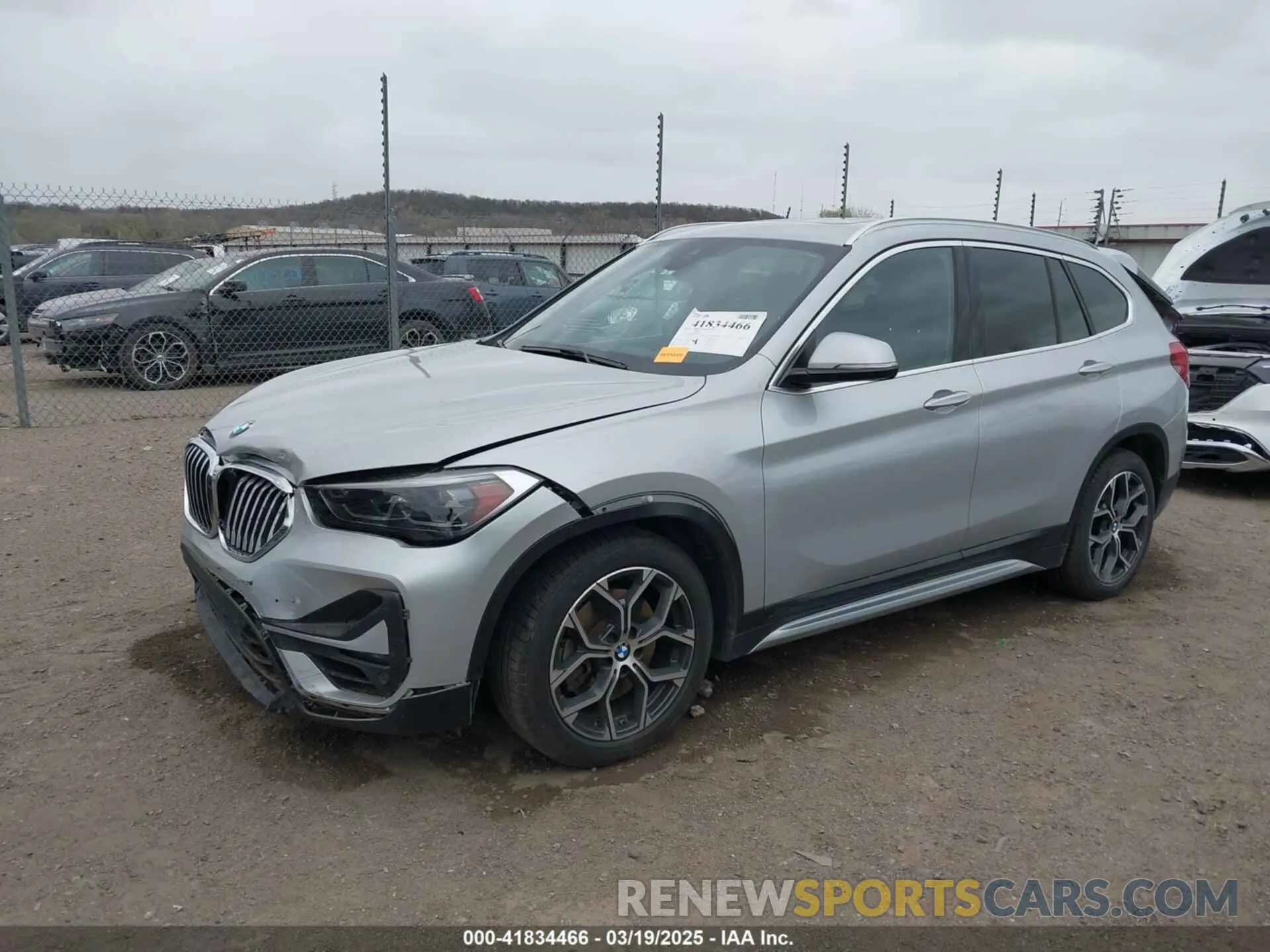 2 Фотография поврежденного автомобиля WBXJG9C00L5S00032 BMW X1 2020