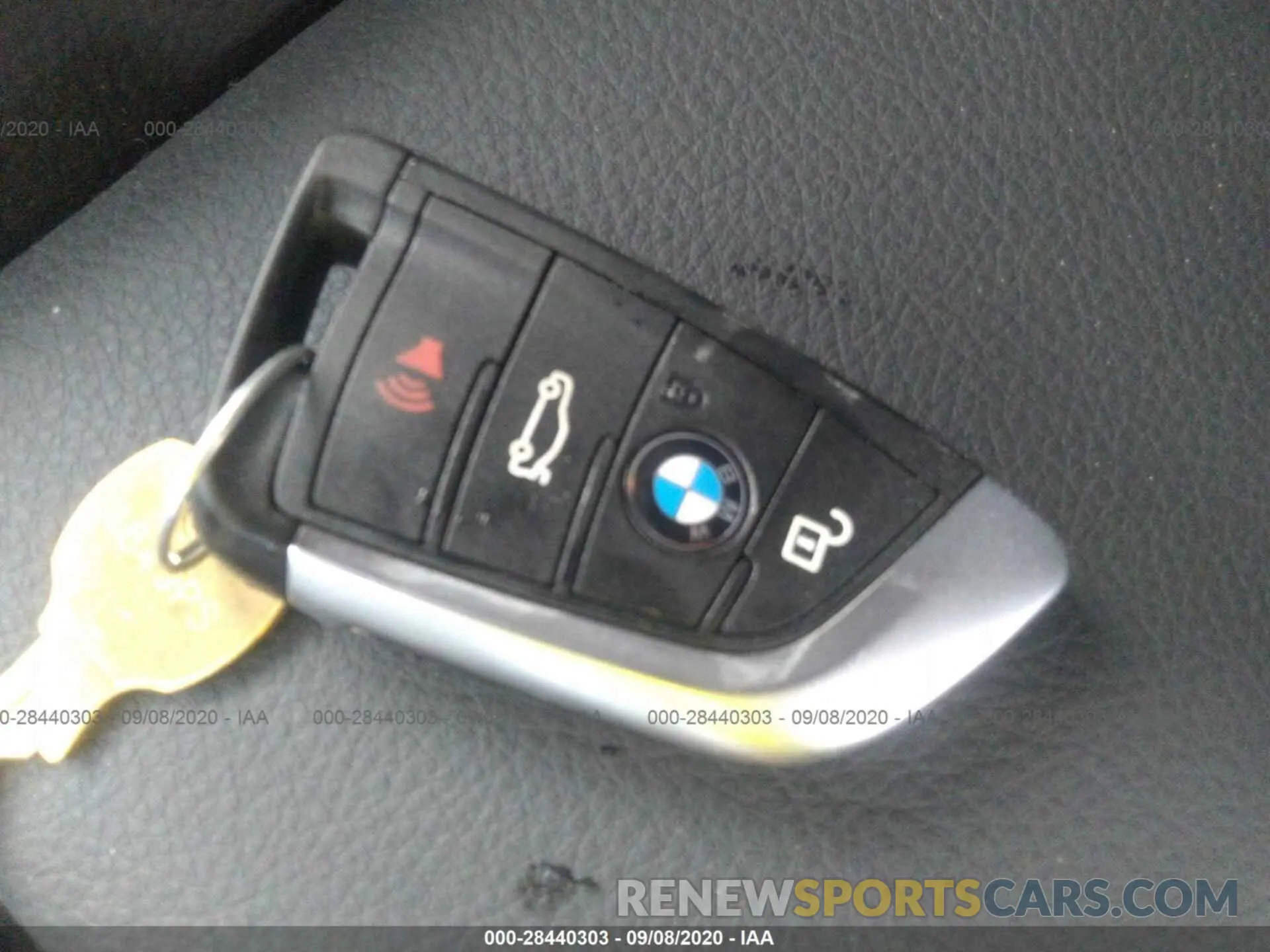 11 Photograph of a damaged car WBXJG9C03L3L88105 BMW X1 2020