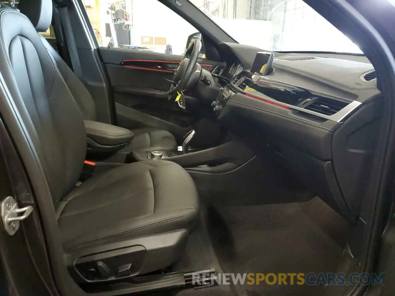 5 Фотография поврежденного автомобиля WBXJG9C04L5P52858 BMW X1 2020