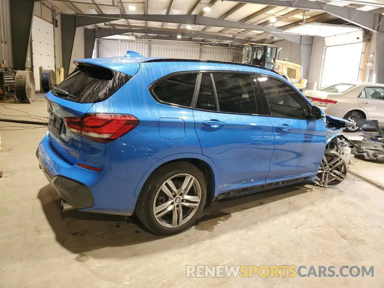 3 Photograph of a damaged car WBXJG9C04L5R33975 BMW X1 2020