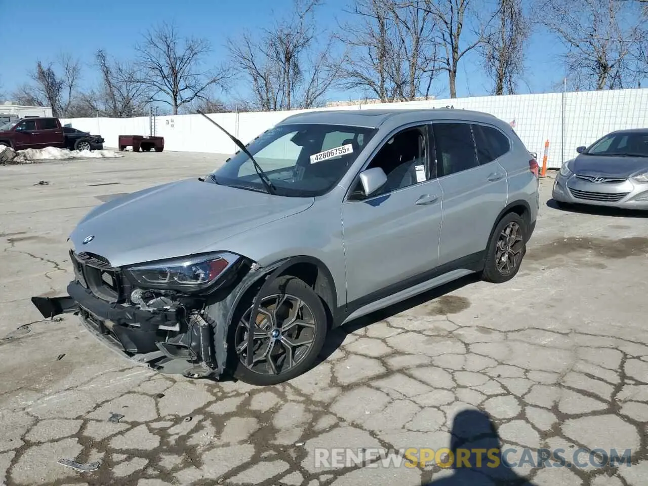 1 Фотография поврежденного автомобиля WBXJG9C05L3L31128 BMW X1 2020