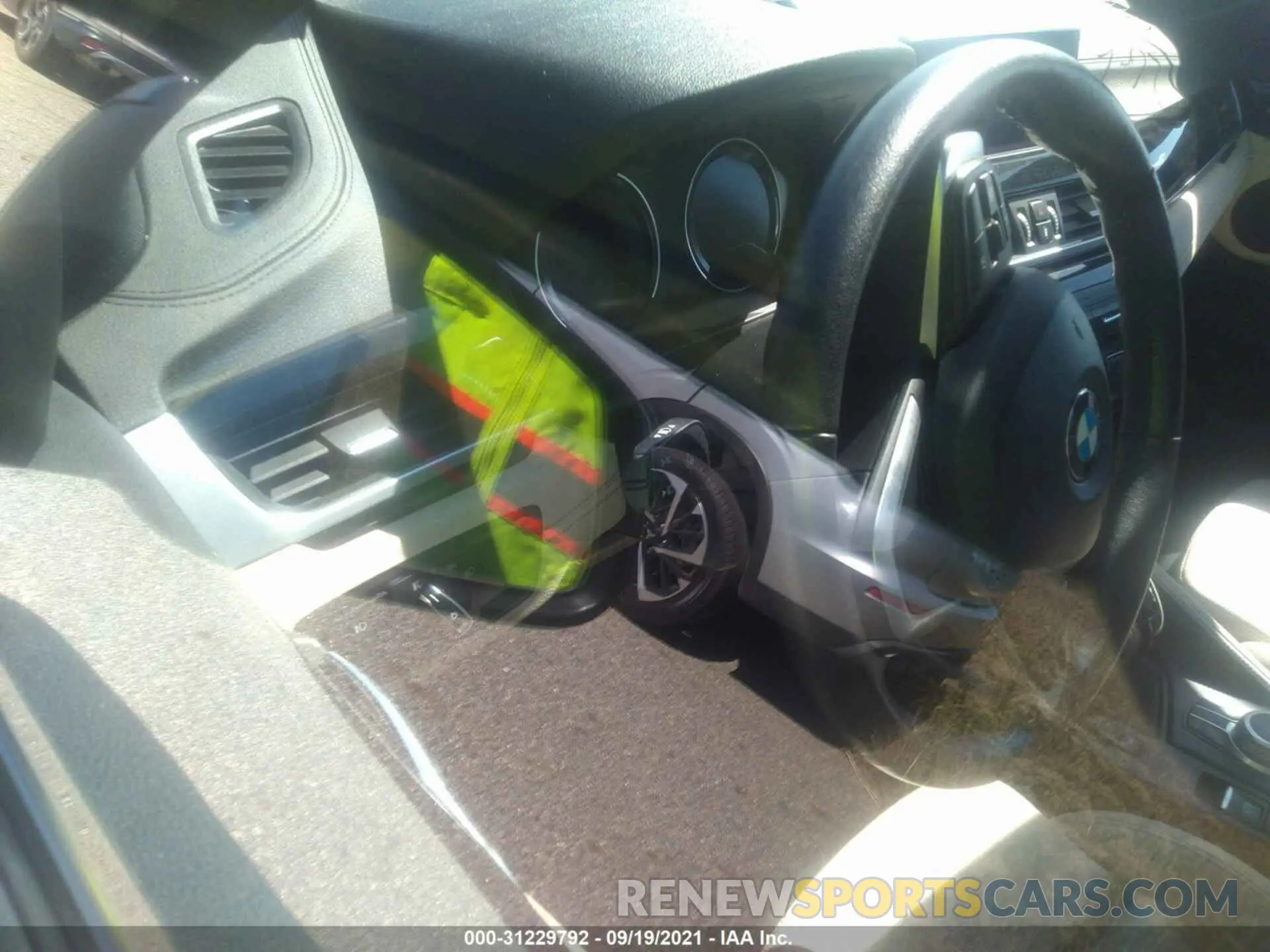 7 Фотография поврежденного автомобиля WBXJG9C07L5P50103 BMW X1 2020